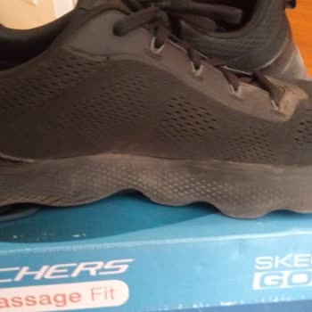 Olgarlar Spor Malzemeleri Firmasından Alınan Skechers Marka Kusurlu Ürün