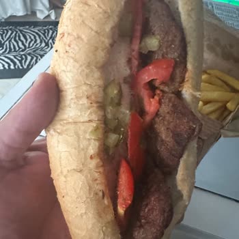 Köfteci Yusuf Ve Migros Yemekten Hayal Kırıklığı