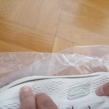 Skechers Spor Ayakkabı Açılma Yaptı