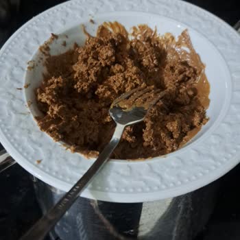 Ülker Çikolata Erimiyor Kalitesiz Çikolatalar Gibi