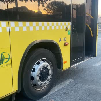 İBB - İstanbul Büyükşehir Belediyesi Saygısız Otobüs Şoförü