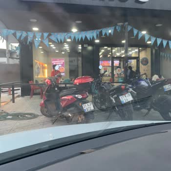 Domino's Pizza Personel Davranışı Ve Temizliği