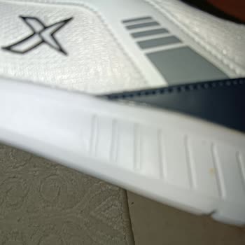 FLO Ayakkabı FLO Mağazanın Lekeli Ayakkabı Gönderimi