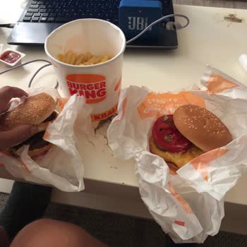 Burger King Yanlış Sipariş Gönderdi
