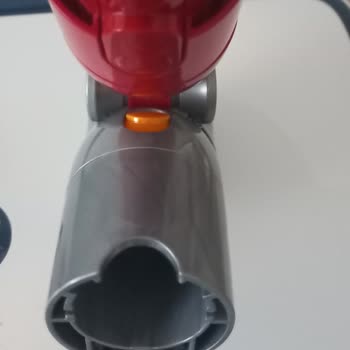 Dyson V15 Tetik Kilitli Koltuk Alt Adaptörü