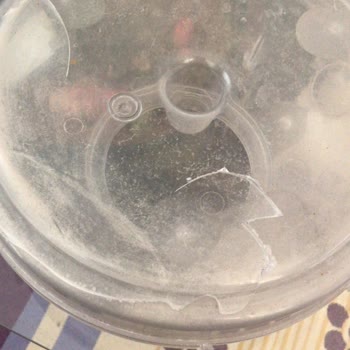 My Rainbow Carpet Cleaning Robot's Water Tank Broke Easily