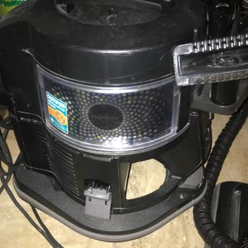 My Rainbow Carpet Cleaning Robot's Water Tank Broke Easily