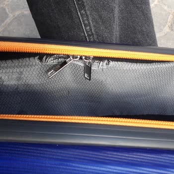 A101 Valiz Kırıldı, Garanti Yok İade Yok