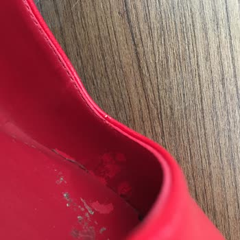 Prev Ayakkabı Deri Dökülmesi ve Yanlardan Açılma