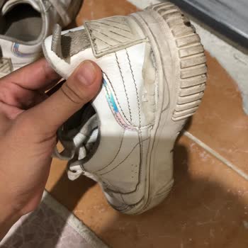 Zara Spor Ayakkabı Deforme Oldu