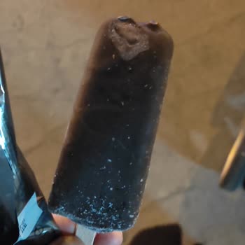 Algida Frigola Dondurma Paketin İçinden Isırılmış Gibi Çıktı