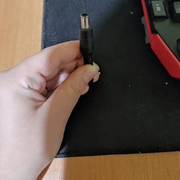 Monster Notebook Aryond V27 Monitör Adaptör Sorunu Ve Kızak Sorunu