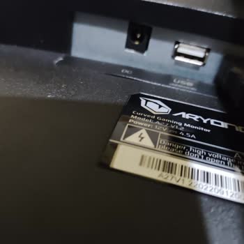 Monster Notebook Aryond V27 Monitör Adaptör Sorunu Ve Kızak Sorunu