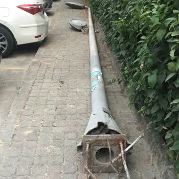 Beylikdüzü Elektrik Bir Mahalledeki Elektrik Direkleri Yanmıyor