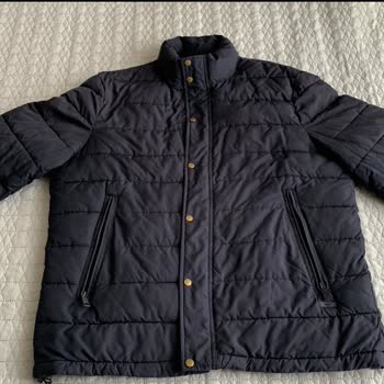 Dolap Satıcısını Mağdur Ediyor