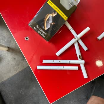 Philip Morris Sigara Dalları Delik Delik