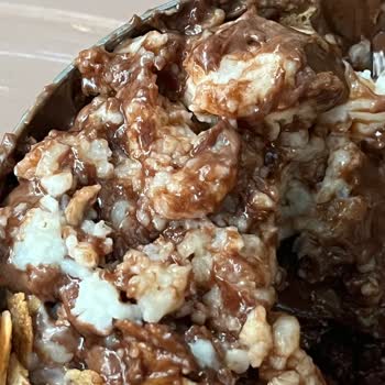 Luna Garden Cafe (Antalya) Bozuk Tatlı Satılıyor!