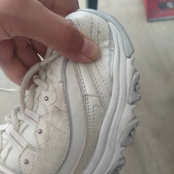 Skechers Yeni Ayakkabı Yırtıldı