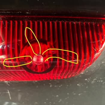 Seat Ateca 3. Stop Lambası Çatlıyor