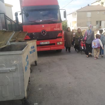 Pendik Belediyesi Okul Önünde Öğrencilerin Güvenliği