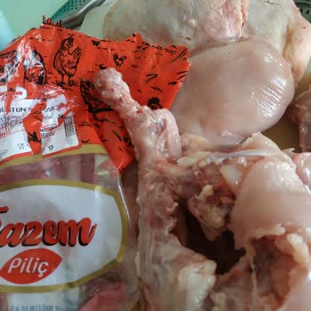 BİM Çiğnenmiş Ve Parçalanmış Tavuk