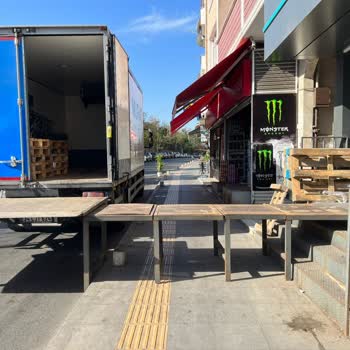 A101 Mal Transferi Sırasında Kaldırım İşgali