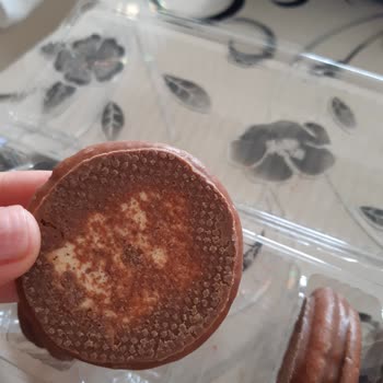 Luppo Sandviç Kekin Çikolatası Bozuk
