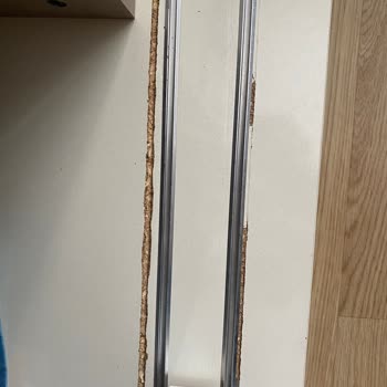 By İmza Mobilya Ürünler Dökülüyor Kalitesiz