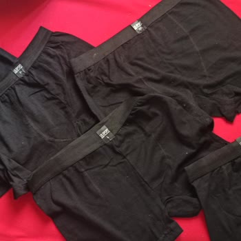 Atlas Shoowroom (Facebook) Sözünde Durmamak. Resimde Farklı Gönderdikleri Farklı