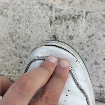Sneaks Up Ayakkabı Kenarları Açıldı