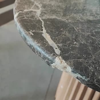 Laur Hotel Experience & Elegance Çocuğun İşlediği Zararı Fatura Ettiler