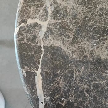 Laur Hotel Experience & Elegance Çocuğun İşlediği Zararı Fatura Ettiler