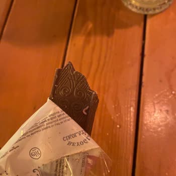 Elit Çikolatasında Kurt Çıktı!