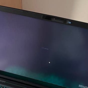 Monster Notebook Servisten Gelen Cihazın Panelinde Sıkıntı