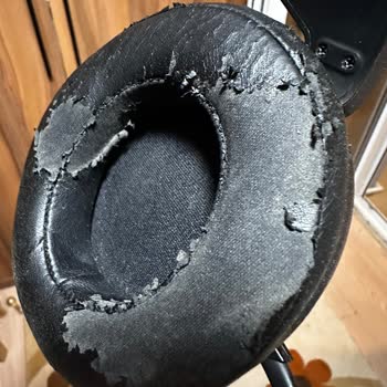 Rampage Sn.-rgw9 Oyuncu Kulaklığındaki Pedler Dökülüyor