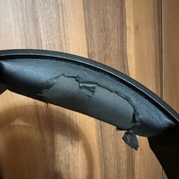 Rampage Sn.-rgw9 Oyuncu Kulaklığındaki Pedler Dökülüyor