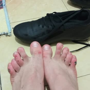 Adidas Lafının Arkasında Durmuyor