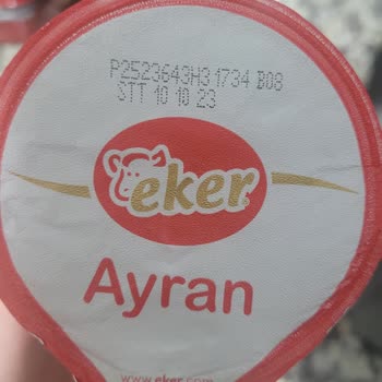 Eker Ayranın İçinden Bir Şeyler Çıktı.