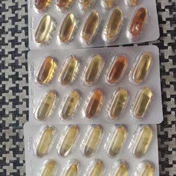 Orzax İlaç Balık Yağı Renk Farkı