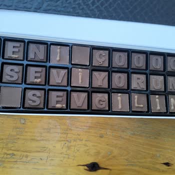 ÇiçekSepeti Hediyelik Çikolataya Yama Yapılmıştır