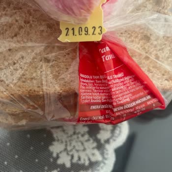 Şok Marketler Şok Markette Tarihi Geçmiş Ekmek Satılıyor!