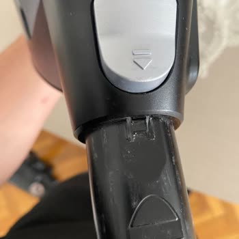 Bosch Dikey Süpürge Tırnak Kırılması