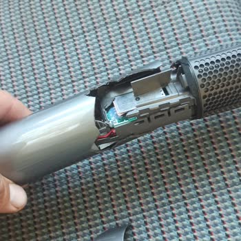 Dyson Servis Parça Temin Etmek Yerine Yeni Cihaz Satmaya Çalışmadı