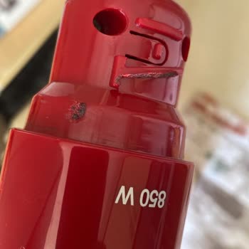 Korkmaz Mutfak Eşyaları Blenderin Gövde Kısmı Eridi.