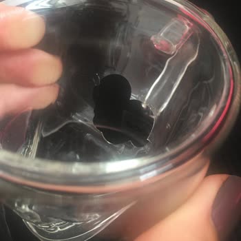 Karaca Züccaciye Karaca Pia Skull Mug'ın Elde Yıkama Esnasında Kırılarak Yaralaması