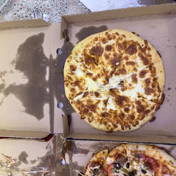 Yemek Sepeti'nden Gelen Pizza Hut Siparişi