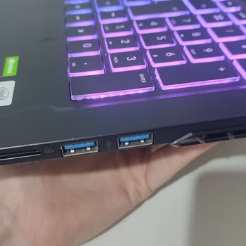 Monster Notebook Yanlış C Cover Takıldı