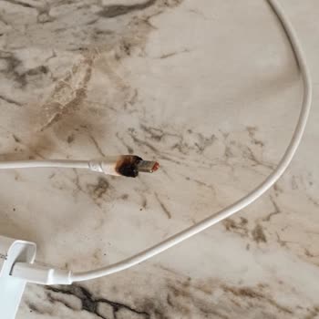 Xiaomi Şarj Aleti Yanması
