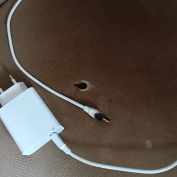 Xiaomi Şarj Aleti Yanması