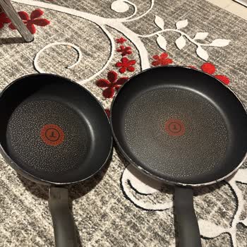 Tefal Tava Kendiliğinden Delindi.